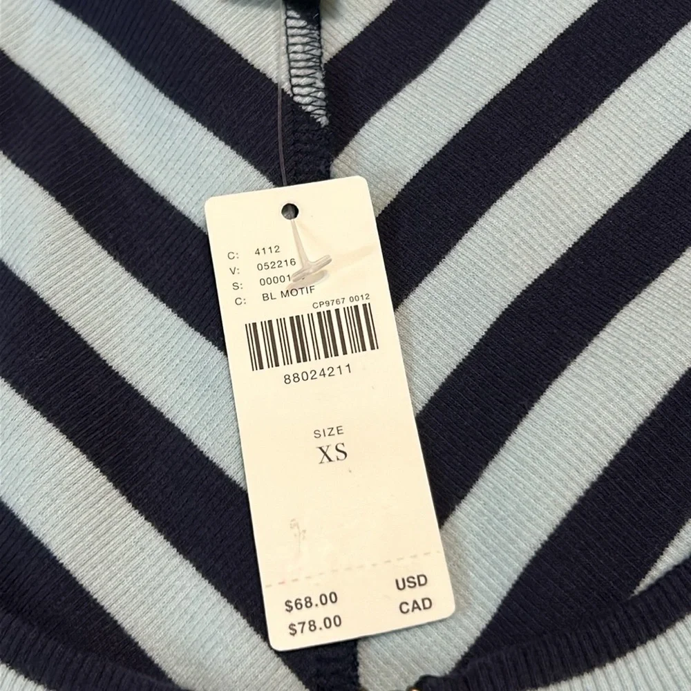 NWT ANTHRO MAEVE XS front zip scoop neck top in blue motif - Picture 3 of 10